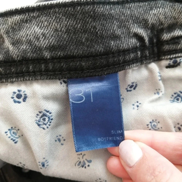 Anthropologie Pilcro Slim Boyfriend Jeans in Washed Black Distressed 31 (12) - Picture 14 of 16